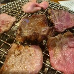 炭火焼肉 藤井 - 