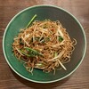 中国飯店 紫玉蘭 - 黄ニラともやしの醤油やきそば ¥1,600