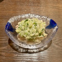 中国飯店 紫玉蘭 - 蒸し鶏の葱塩ソース ¥1,400