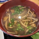 わ楽 - ナメコのお味噌汁は、わ楽さんでは珍しいかも