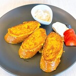 AMAAMA BAR&CAFE LOUNGE - ゴールデンフレンチトースト