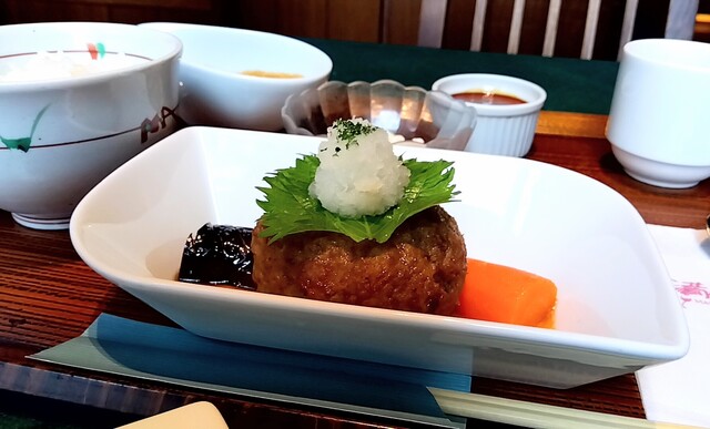 天皇の料理番、秋山徳蔵氏」仕込みの本物のフランス料理。』by