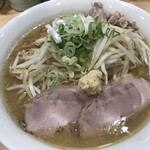 三ん寅 - 「味噌らーめん大盛」（1,400圓）
                                「もやし」（150圓）。