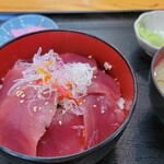 みなと市場 小松鮪専門店 - 