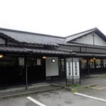 武蔵茶屋 - 国道５７号線沿いにある平打ち麺のうどんの食べれるお店です。 