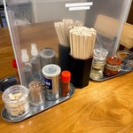 味噌専門 ラーメン味來 - 卓上