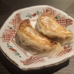 52 Chinese Bar GONI - 焼き餃子2個　500円