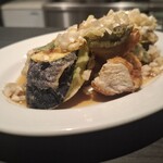 52 Chinese Bar GONI - 油淋鶏　1300円