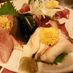 まずは刺身盛り合わせ☆彡