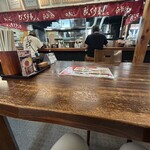 びっくり亭 本家 - カウンターにもたくさん