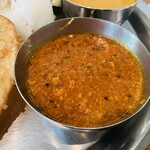 三燈舎 - チキンキーマとピーマン。