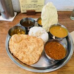 三燈舎 - Cセット（ランチミールス）。