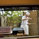 柚木元 - 鮎焼いてくれています