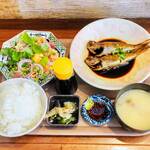 よりみち食堂 - 小ムツの煮付け+海鮮ユッケ定食