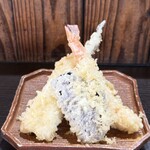 浅草じゅうろく 修善寺はなれ - 天麩羅（対馬産朝締め穴子、海老、茄子、原木椎茸、さつまいも）