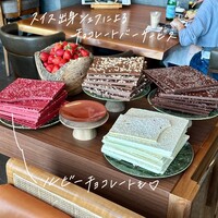 ザ タヴァン グリル＆ラウンジ - 