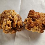 肉のヤマ牛 - 料理写真:鶏ももの唐揚げ(２個260円)