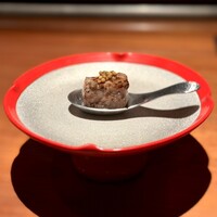 薪焼 銀座おのでら - 熊本県産　赤牛　タスマニアマスタード(一口で行くのがオススメだそうです！)