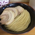 中華蕎麦 サンジ - ぶっとい麺。食べ応え充分