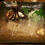 居酒屋 いちひろ - 9月。
      活イカ。後でゲソを揚げてもらいました。