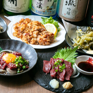 山賊焼きや馬刺しなど、信州の郷土料理を堪能！