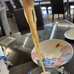 リストランテ プレーゴ - つば九郎まで伸びる麺