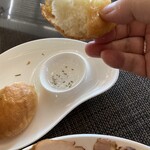 リストランテ プレーゴ - ローズマリーのフォッカチャ、想像を絶する美味さ。