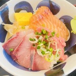 さかなや　いいとこ - サーモン　ブリ　ネギトロ　3色丼