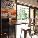 BRISKSTAND - 内観写真:テーブル