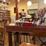 フィアンケット - 焙煎香漂う店内