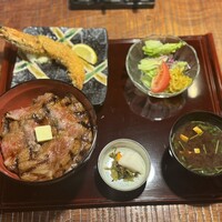 赤坂 津つ井 総本店 - ビフテキ丼&有頭エビフライセット[4,350円]2