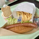 こもれび森のイバライド　 - ・フレーバーつきフライドポテト(醤油バター)
・自家製ホットドッグ
・シルバニアソフトクリーム