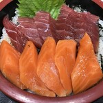 でか盛り海鮮問屋 - 