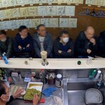 ギョーザ専門店 黒兵衛 - カウンターのみ