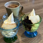 サリックス カフェ - ソフトクリーム(カップ) ¥420