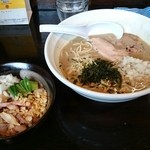 濃麺 海月 - 濃麺 海月
            煮干濃麺ニボ飯セット