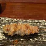 焼き鳥アポロ - モモ！最高にジューシー。