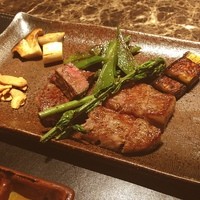 マラルンガ鉄板焼 - フィレ肉とサーロインのハーフ＆ハーフにしてもらえました(o^^o)
