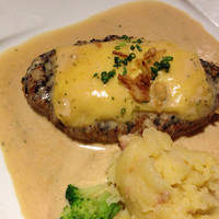 旬菜ステーキ処 らいむらいと - らいむらいと風チーズハンバーグ
