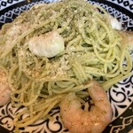 HUB - 海老とモッツァレラのバジルパスタ