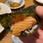 神保町 すしわさび - 中落ち宝石箱。海苔で包んで食べます。