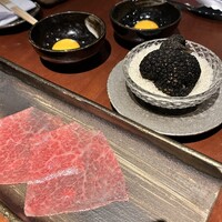 蕃 YORONIKU - ザブトンとトリュフのすき焼き