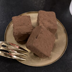 スモークアンドスミビ 102 - チョコレートの燻製