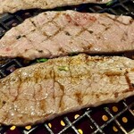 焼肉薩摩 - 赤身