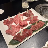 焼肉専科 肉の切り方 日本橋本店 - 