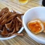 中華そば　たまや - つまみのメンマと味玉割