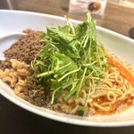 四川担担麺 阿吽 - つゆ無し(白胡麻)担担麺(辛さ3，痺れ4) 1,200円