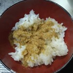 宣 - 豚骨魚介ラーメンコッテリ1100円、サービス半ライスに魚粉(2025.6.20)