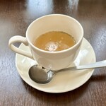 バルバルキッチンアメリ - この店の定番、カップコンソメスープ