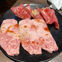 名駅de 焼肉 DOURAKU 名駅店 - 和牛上カルビとロース